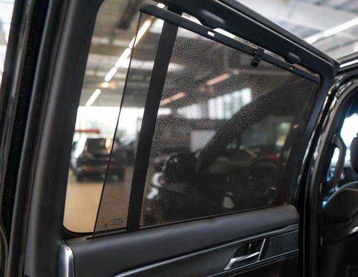 Jeep Grand Wagoneer 42