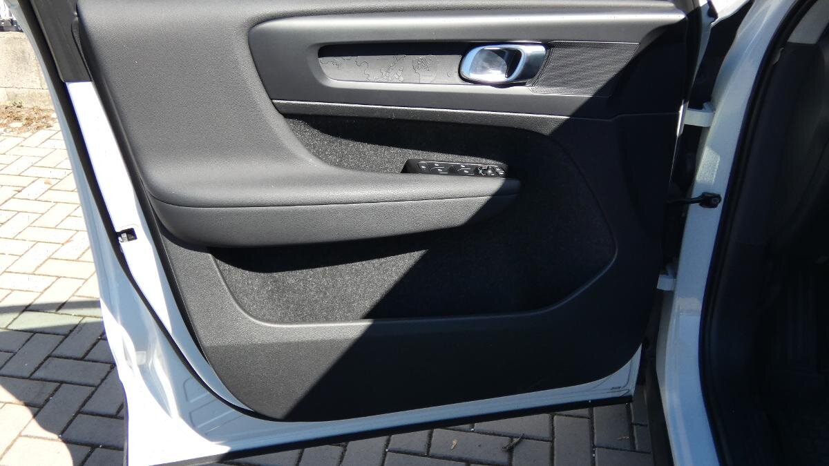 Volvo XC40 SUV / Terénní 1,5 l 95 kw