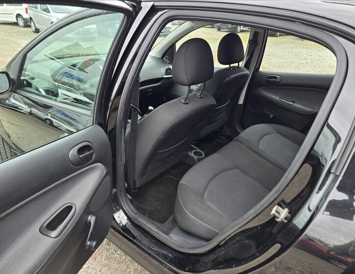 Peugeot 206 Hatchback 1,1 l 44 kw