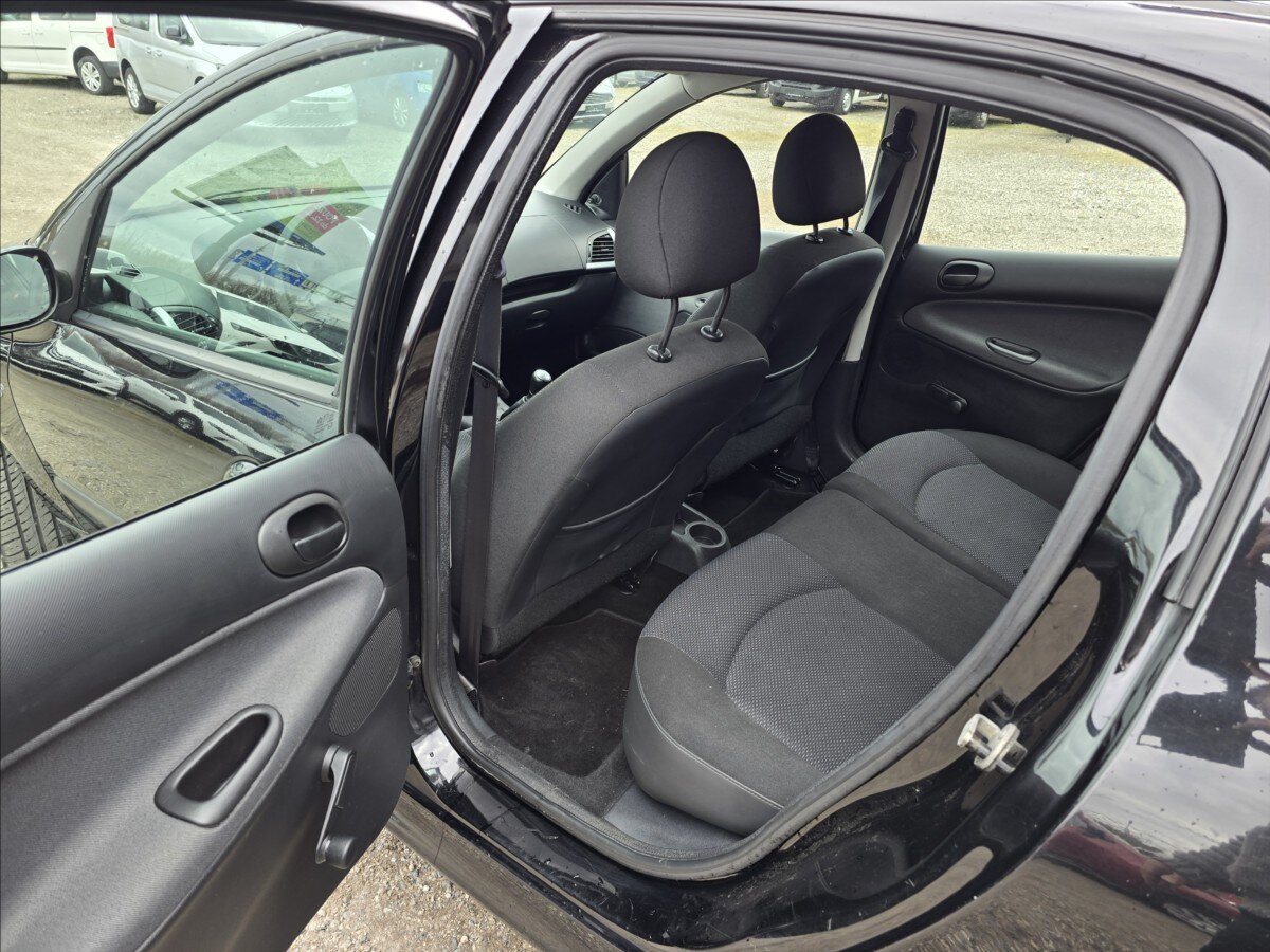 Peugeot 206 Hatchback 1,1 l 44 kw