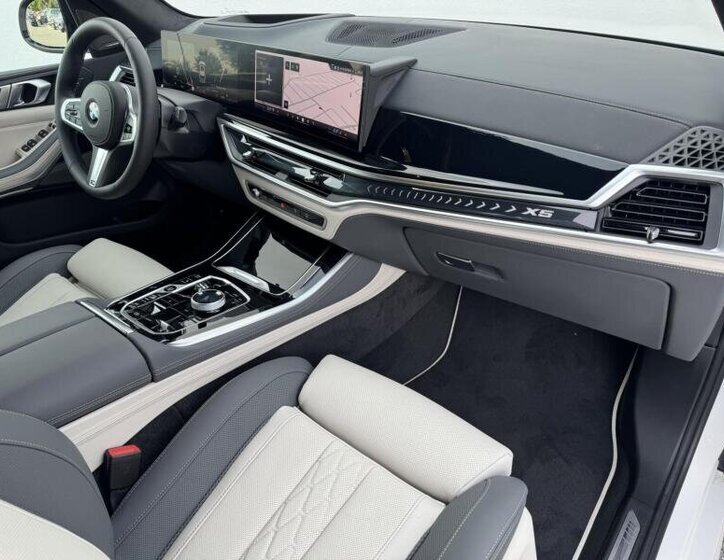 BMW X5 SUV / Terénní 3,0 l 250 kw