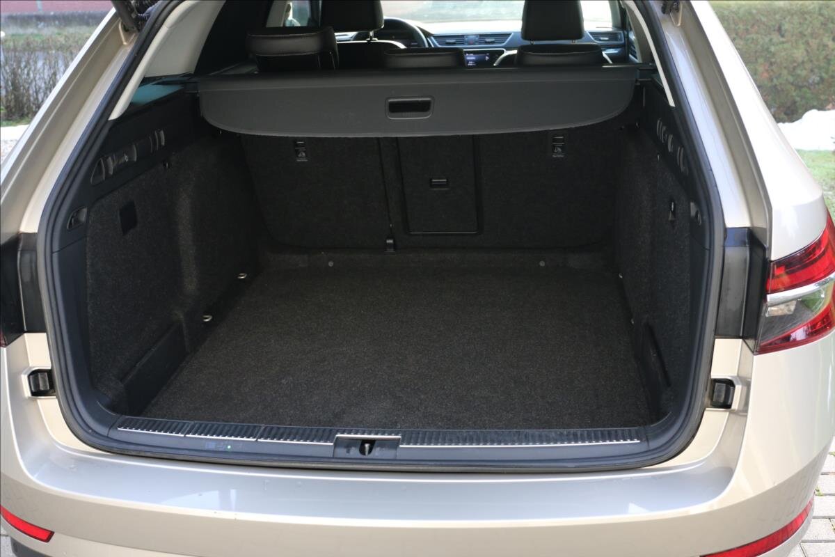 Škoda Superb Kombi 2,0 l 147 kw