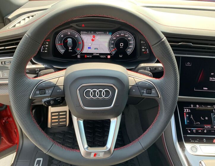 Audi Q8 12