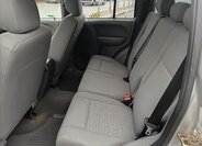 Jeep Cherokee Kombi 2,8 l 120 kw