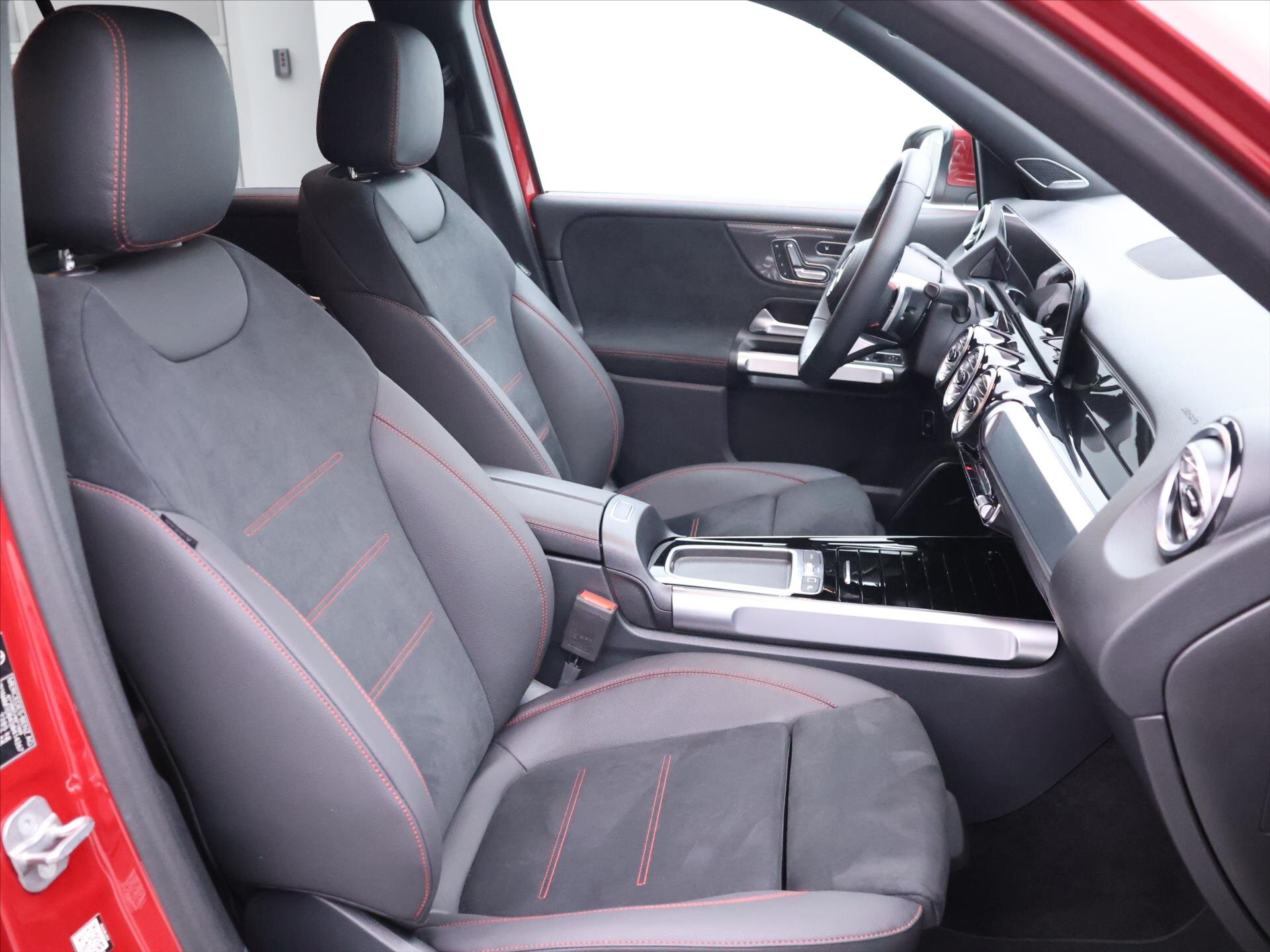 Mercedes-Benz GLB SUV / Terénní 2,0 l 110 kw