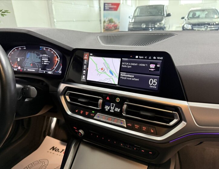 BMW Řada 4 Sedan / Limuzína 2,0 l 140 kw