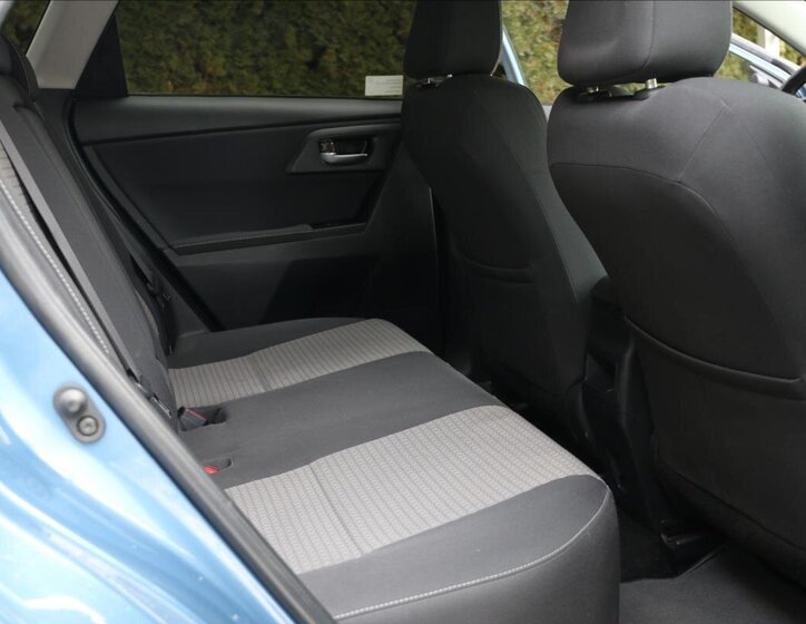 Toyota Auris Kombi 1,6 l 97 kw