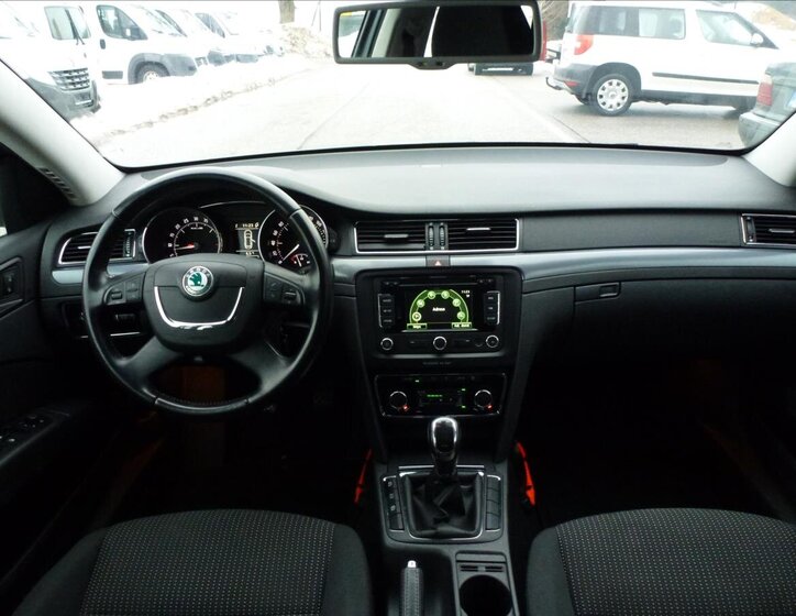 Škoda Superb Kombi 1,6 l 77 kw