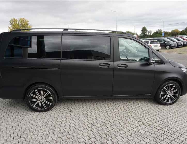 Mercedes-Benz Třídy V 9