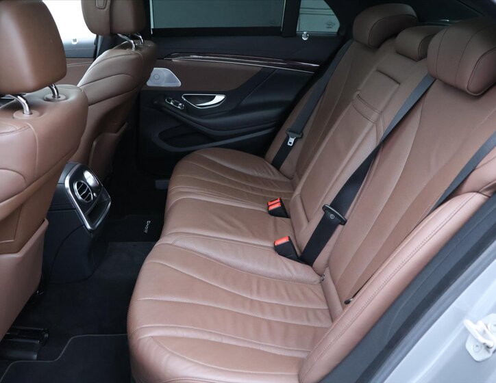 Mercedes-Benz Třídy S 16