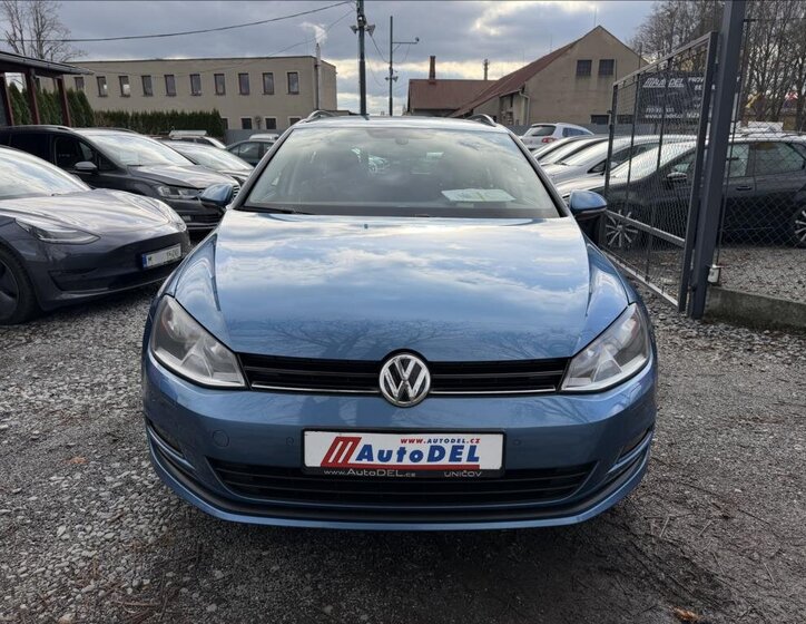Volkswagen Golf 9