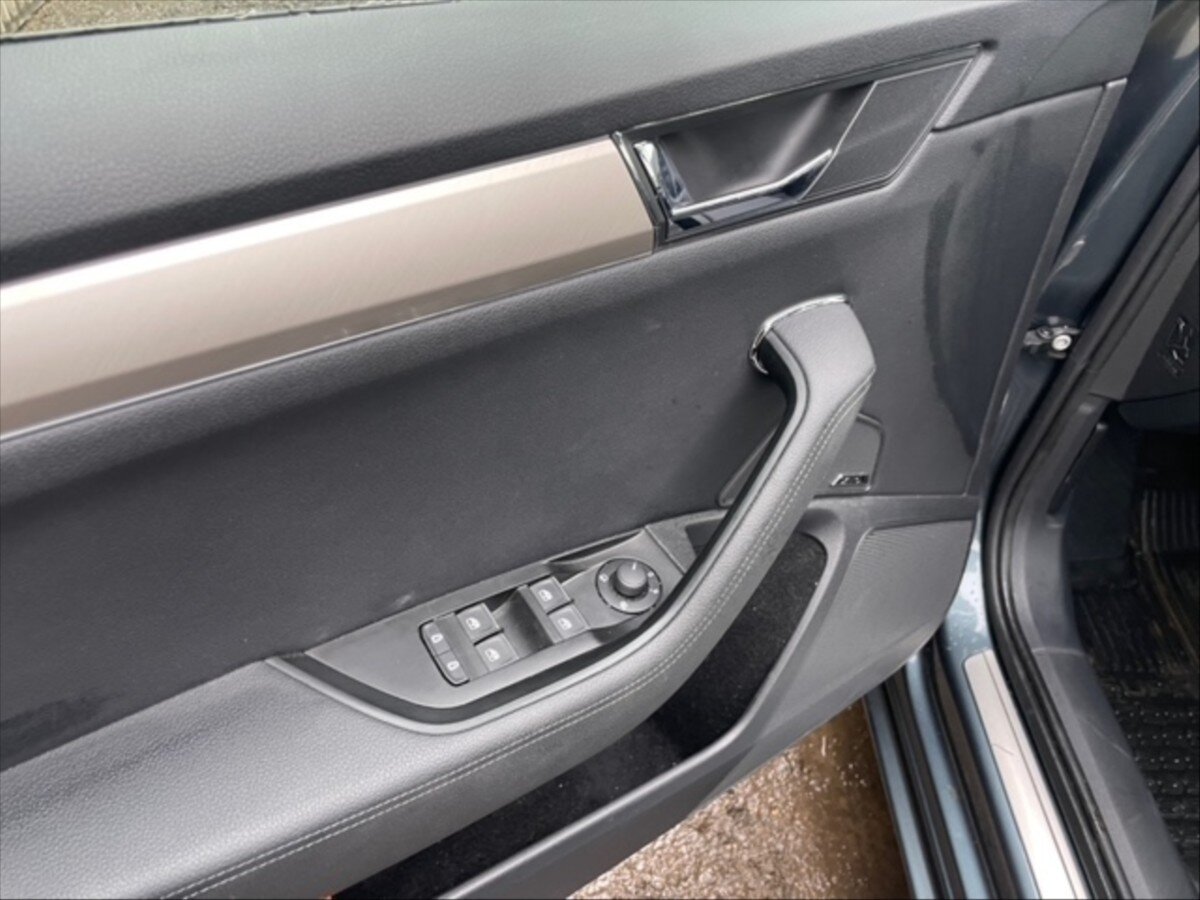 Škoda Superb Liftback 2,0 l 110 kw