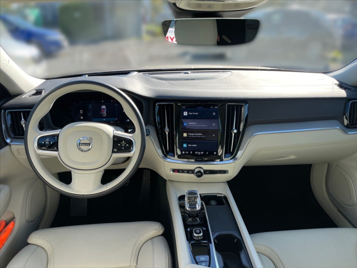 Volvo V60 Kombi 2,0 l 145 kw