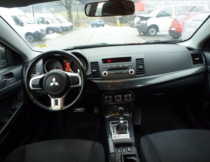 Mitsubishi Lancer Hatchback 2,0 l 217 kw