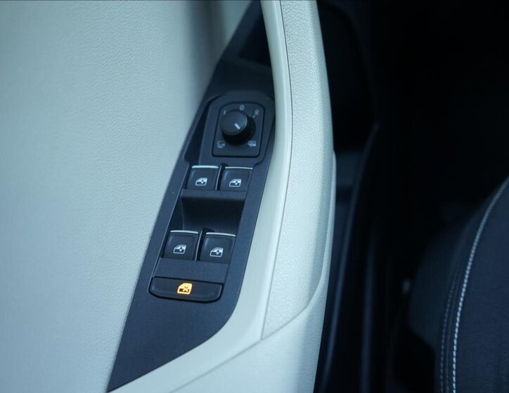 Škoda Karoq SUV / Terénní 2,0 l 110 kw