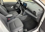 Toyota Yaris Cross 18