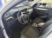 BMW X1 Kombi 1,5 l 103 kw