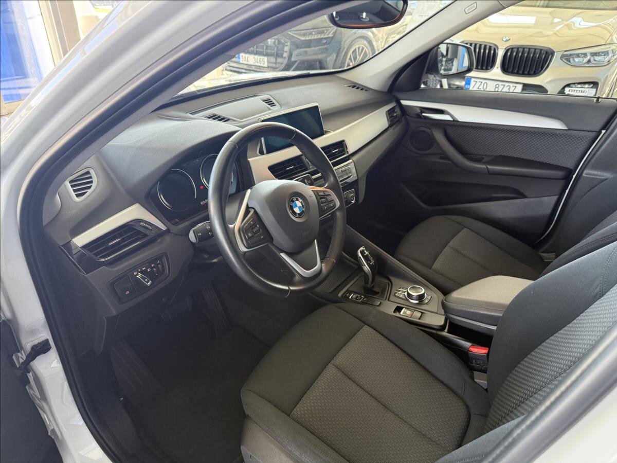 BMW X1 Kombi 1,5 l 103 kw