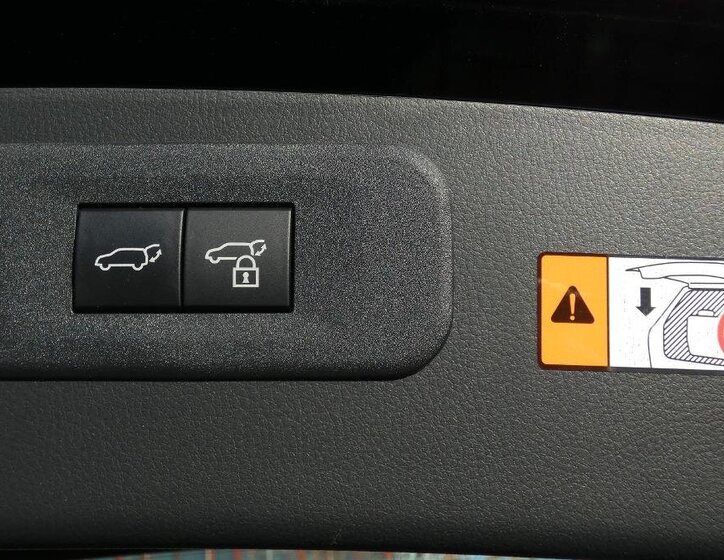 Lexus NX 350h SUV / Terénní 2,5 l 140 kw