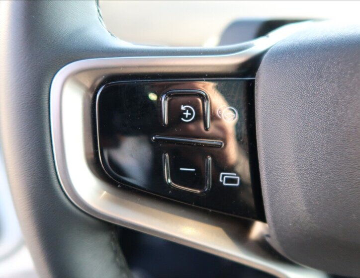 Volvo EX30 SUV 0,0 200 kw