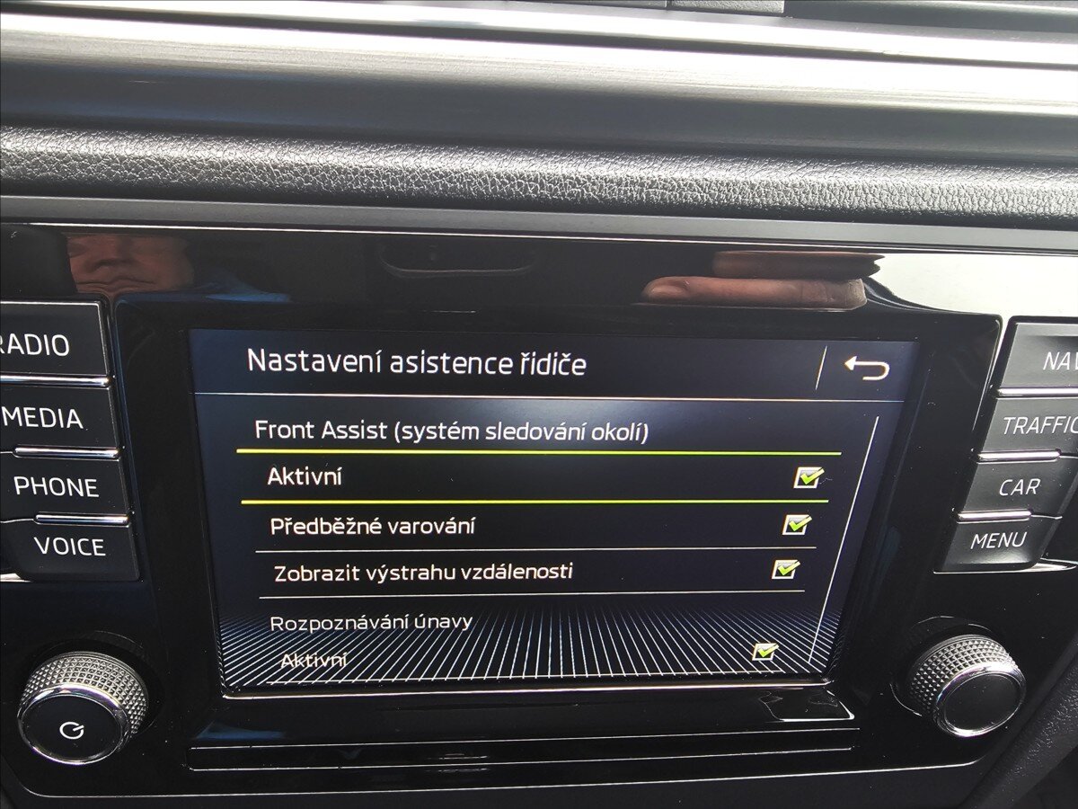 Škoda Rapid Hatchback 999,0 70 kw