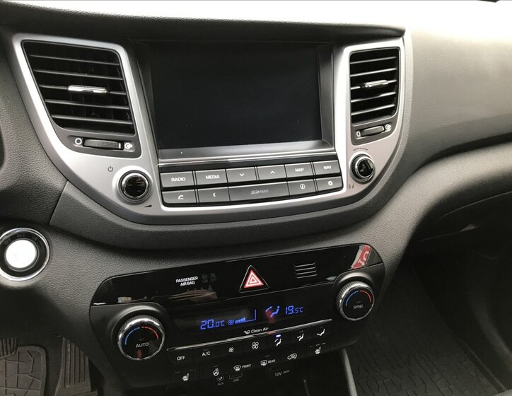 Hyundai Tucson CUV 1,7 l 104 kw