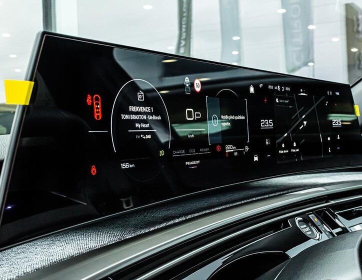 Peugeot 5008 SUV 1,2 l 0