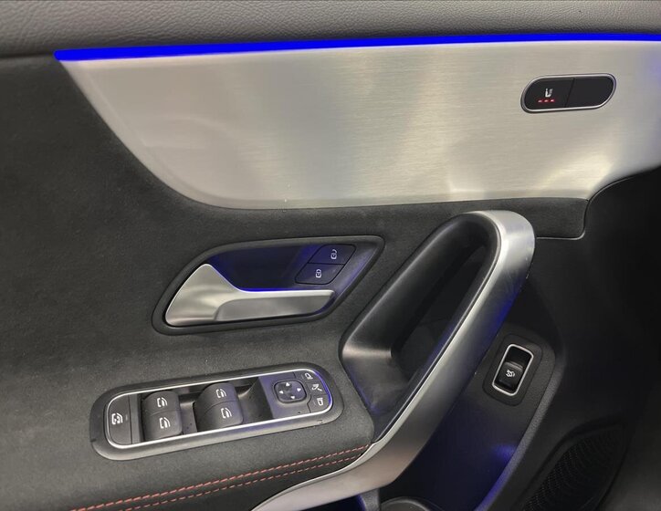 Mercedes-Benz Třídy A 12