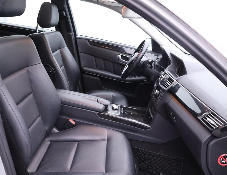 Mercedes-Benz Třídy E Kombi 3,0 l 195 kw