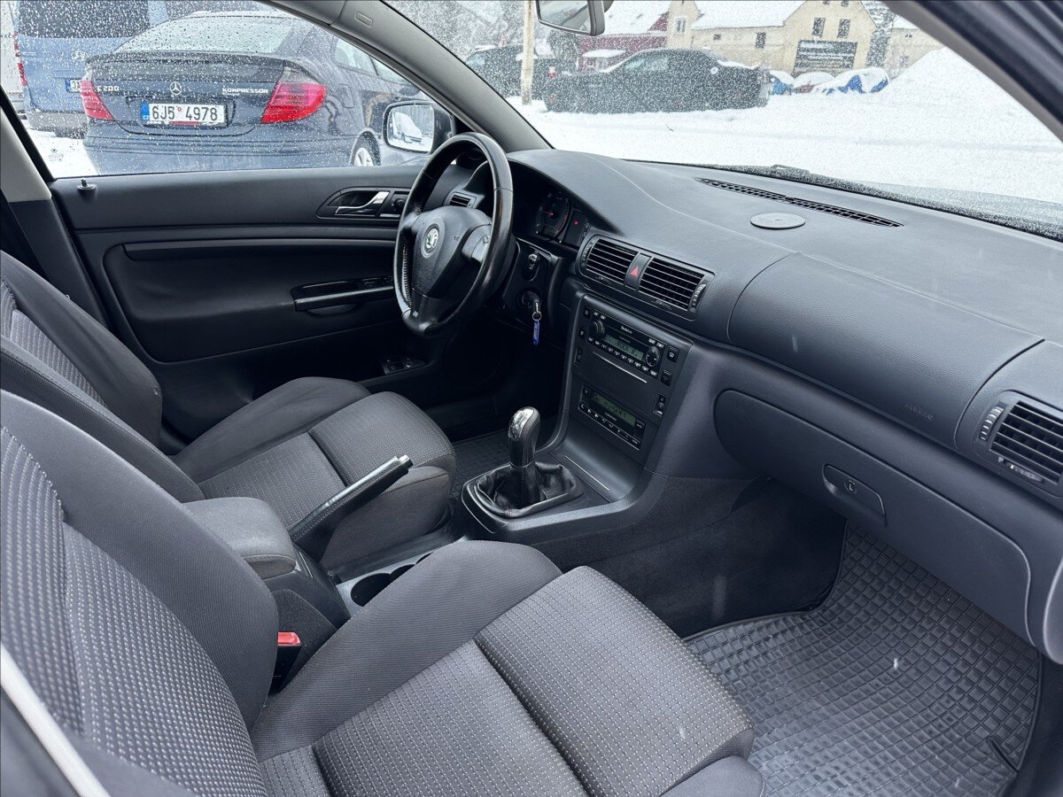 Škoda Superb Sedan 2,0 l 103 kw