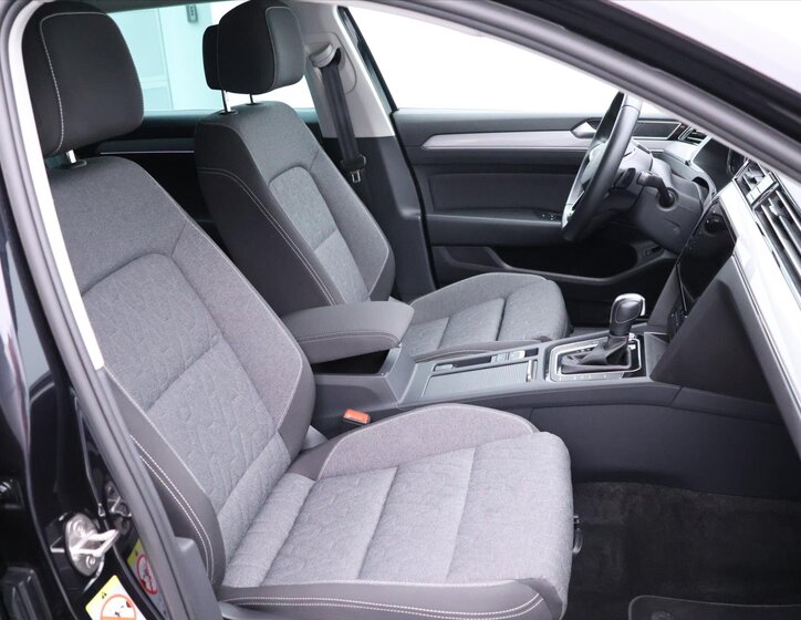 Volkswagen Passat 12