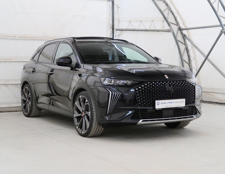 DS Automobiles DS7 Crossback SUV / Terénní 1,6 l 147 kw