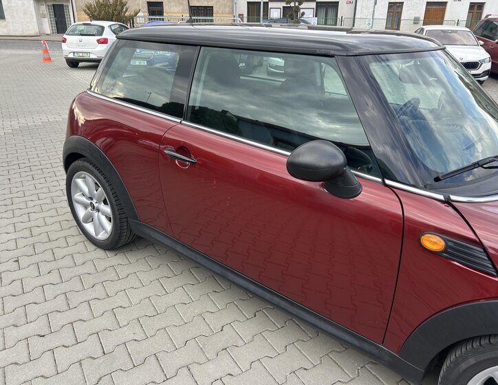 Mini Cooper Hatchback 1,6 l 80 kw