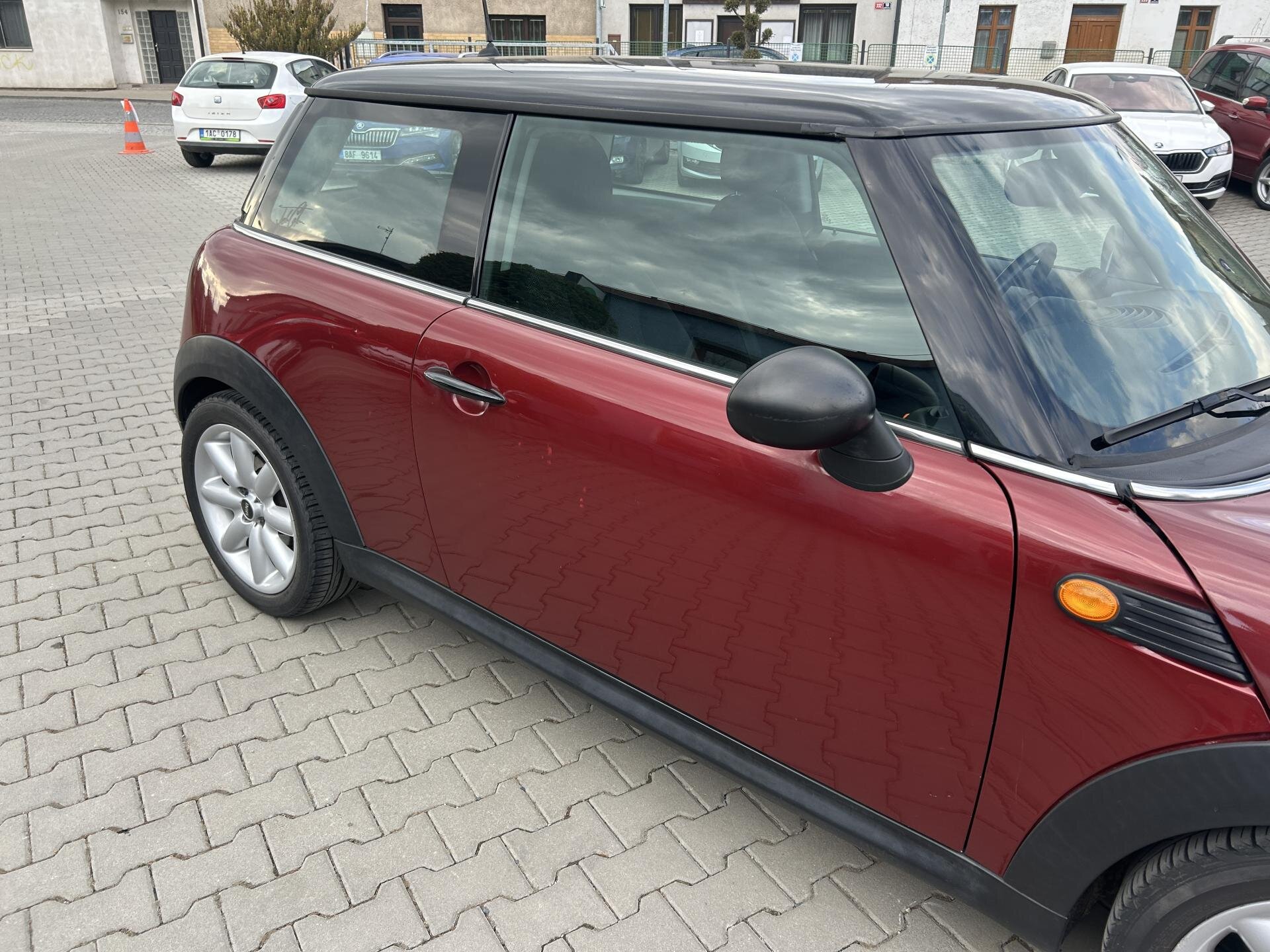 Mini Cooper Hatchback 1,6 l 80 kw