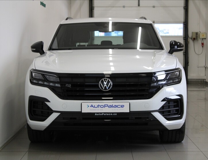 Volkswagen Touareg 2