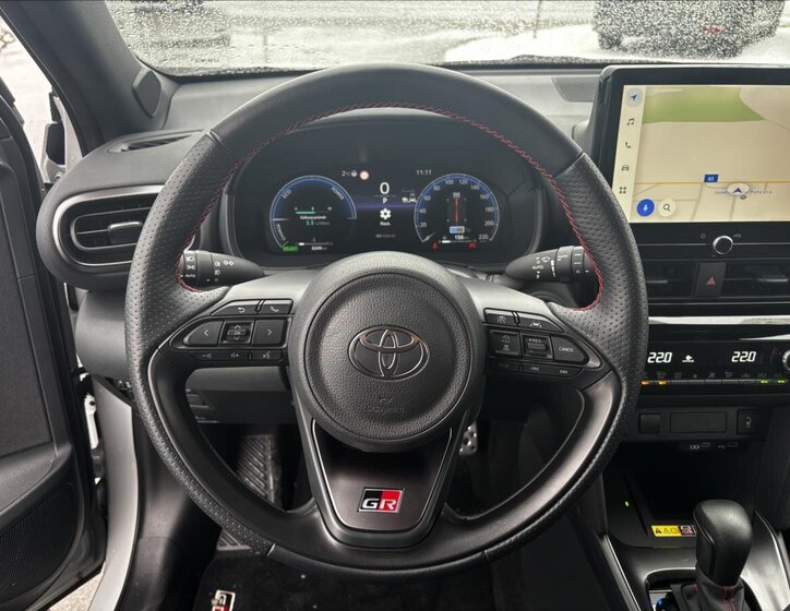 Toyota Yaris Cross 18