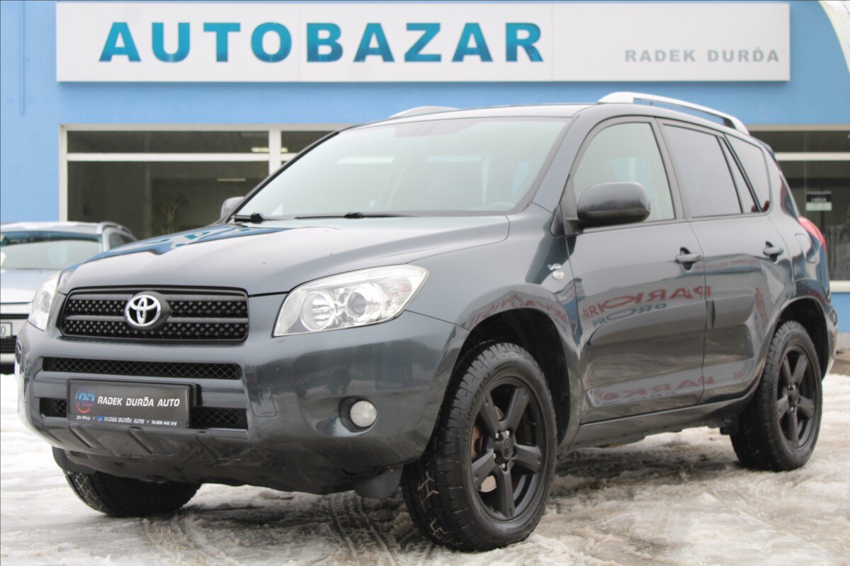 Toyota RAV4 SUV 2,2 l 100 kw