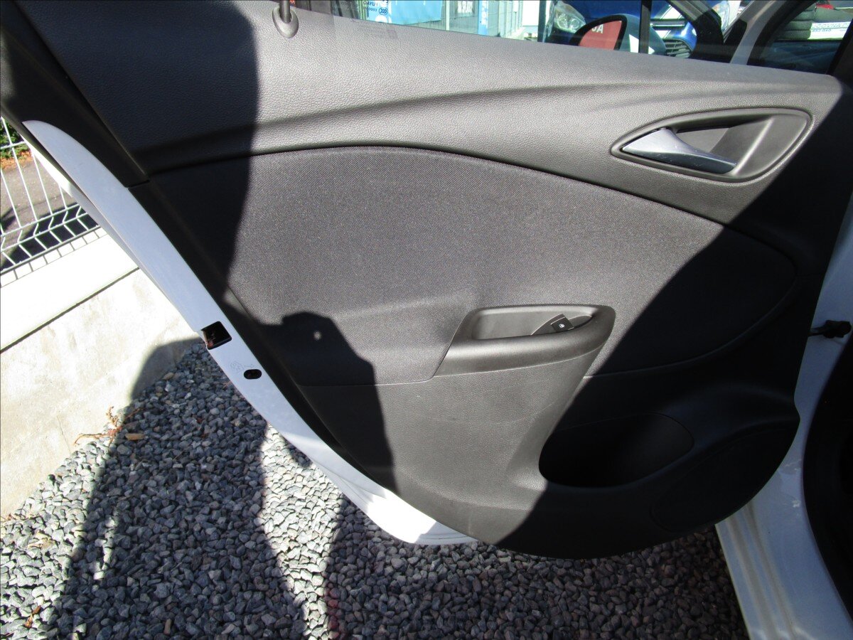 Opel Astra Hatchback 999,0 77 kw