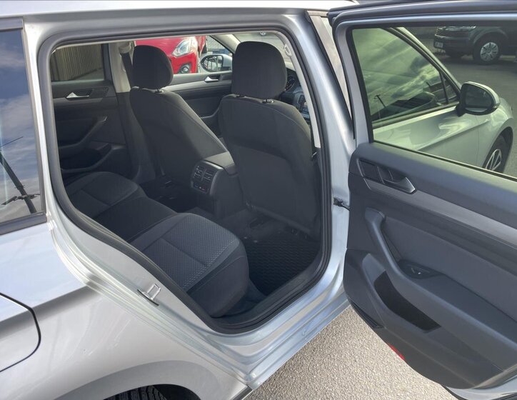 Volkswagen Passat Kombi 2,0 l 110 kw