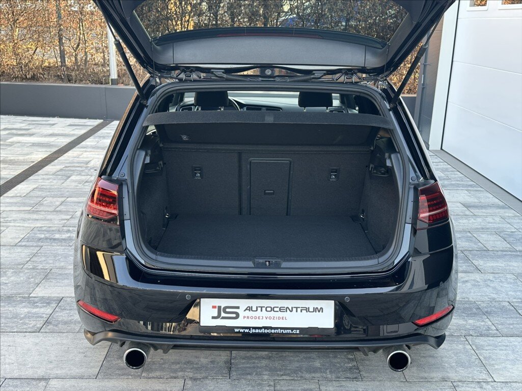 Volkswagen Golf Hatchback 2,0 l 180 kw