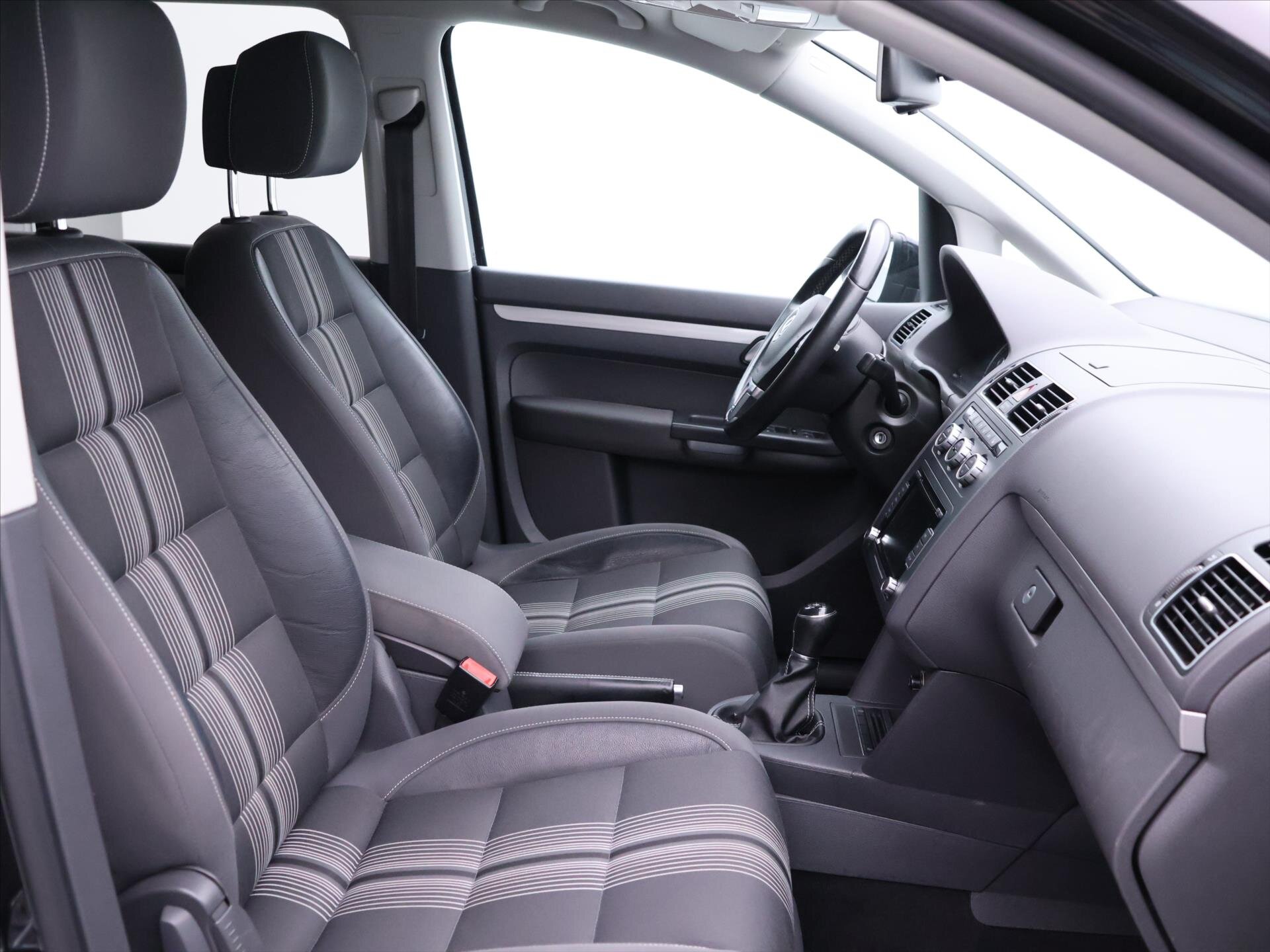 Volkswagen Touran MPV 1,2 l 77 kw