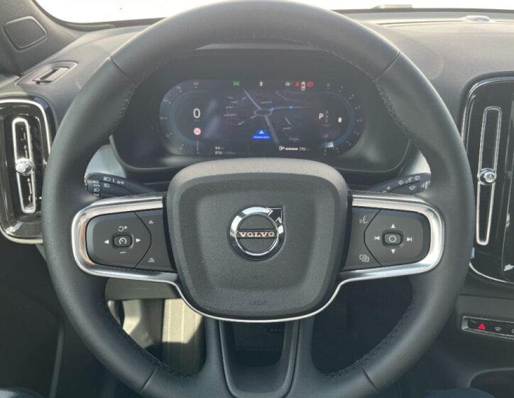 Volvo XC40 SUV 2,0 l 120 kw