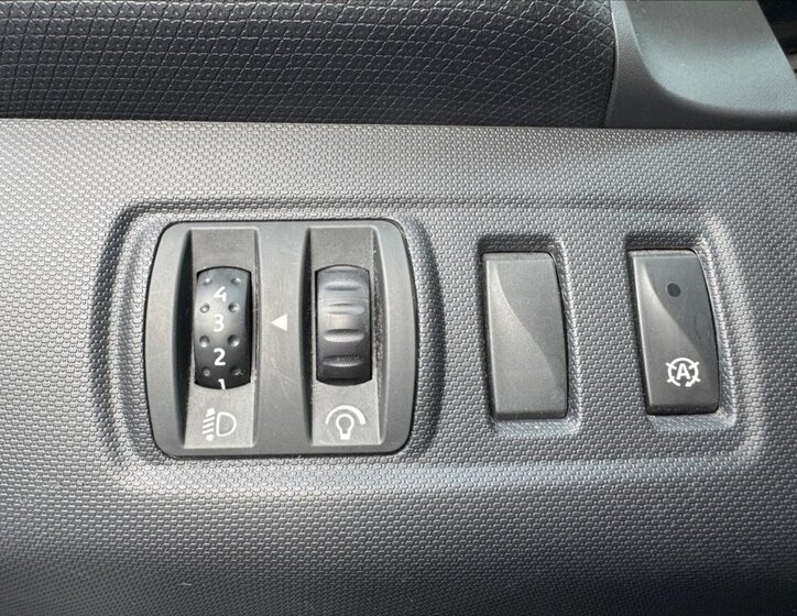 Renault Clio Hatchback 898,0 66 kw