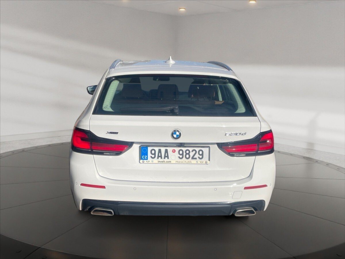 BMW Řada 5 Kombi 3,0 l 210 kw