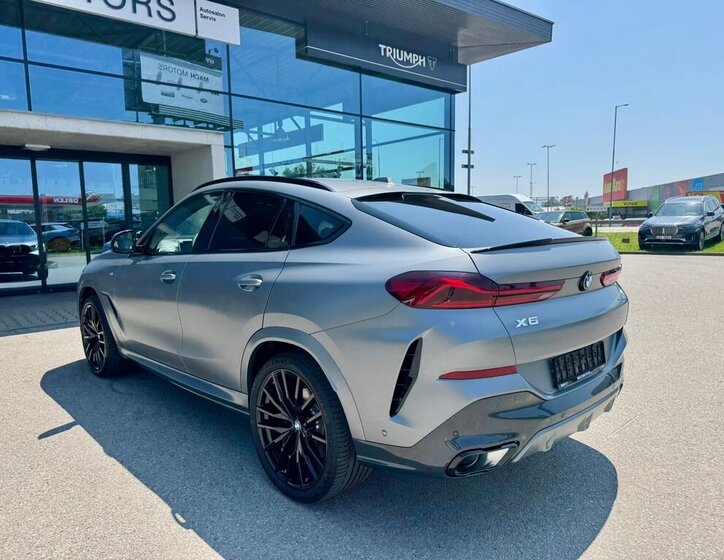 BMW X6 SUV / Terénní 4,4 l 210 kw