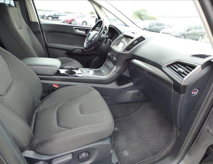 Ford S-MAX MPV 2,0 l 110 kw