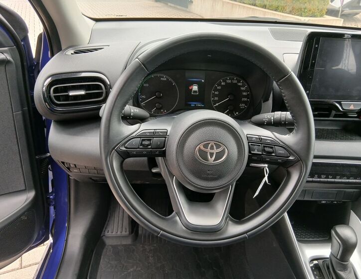 Toyota Yaris 18