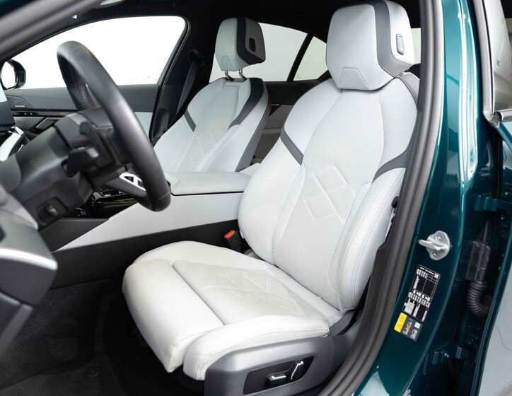 BMW i5 Sedan / Limuzína 0,0 250 kw