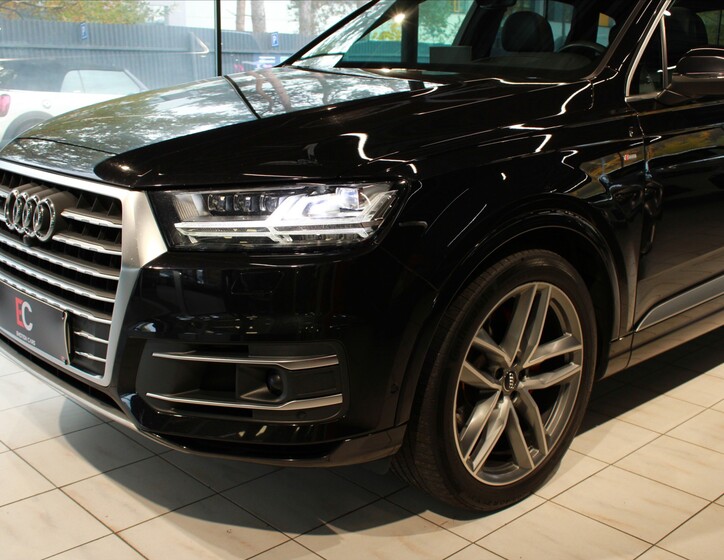 Audi Q7 7