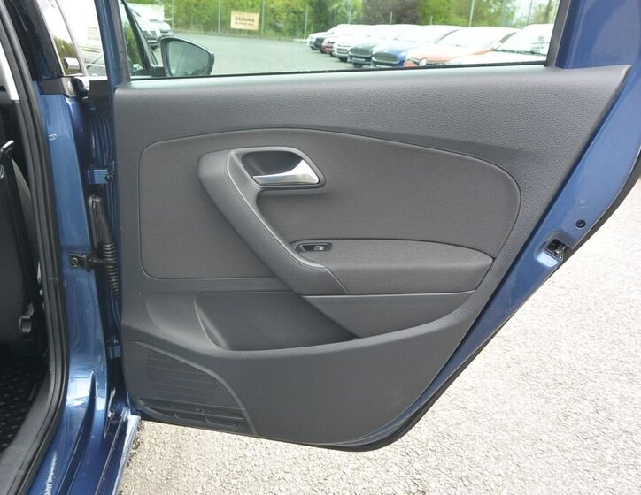Volkswagen Polo Hatchback 999,0 55 kw